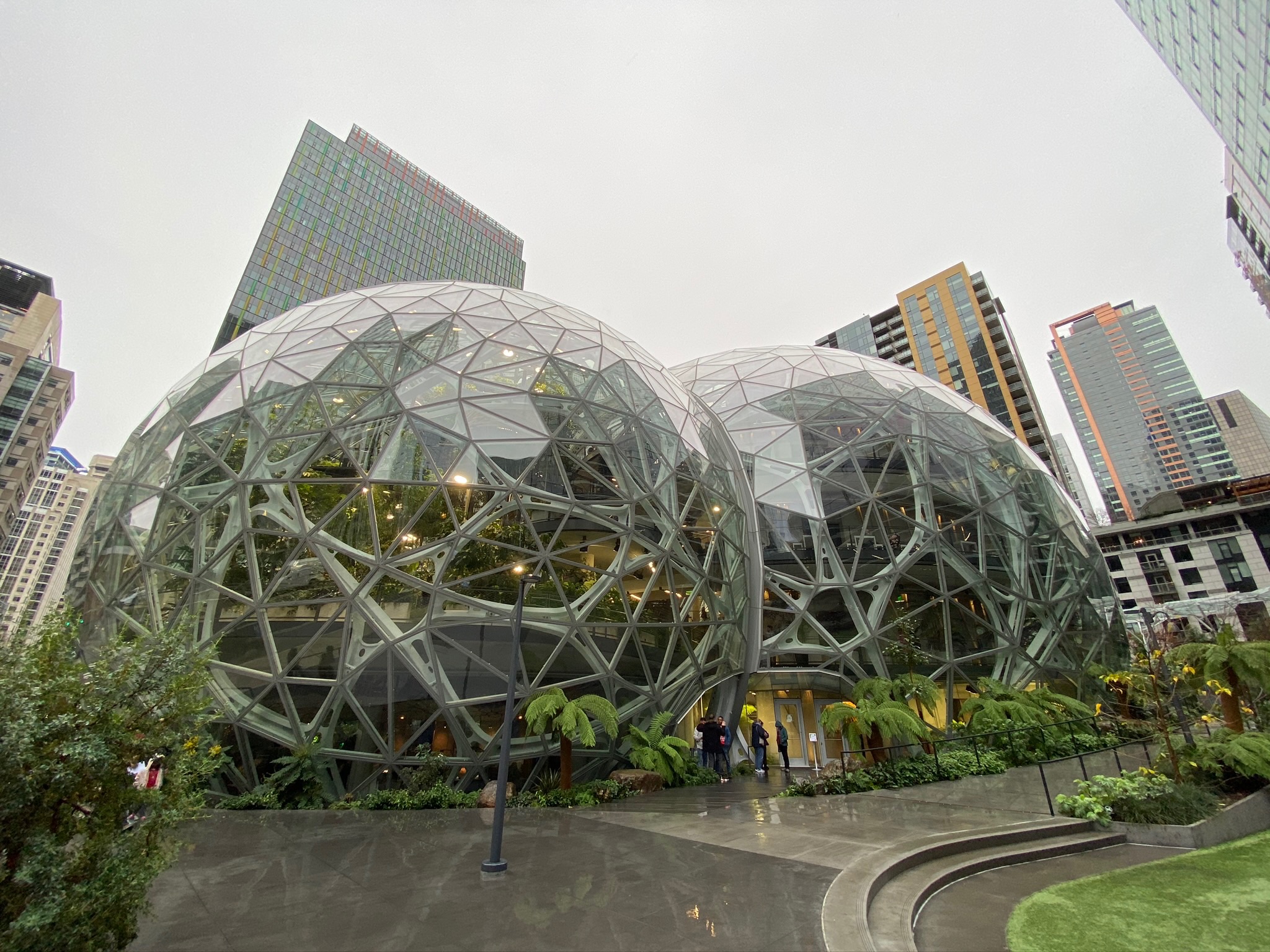 amazon-spheres-streettrotter amazon-spheres-streettrotter